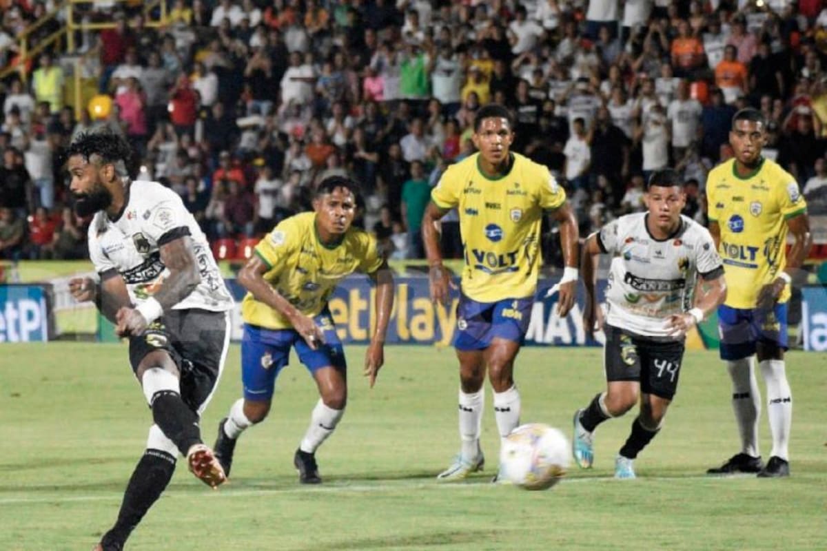 Real Cartagena, en busca del milagro: a rezar y no perder la fe