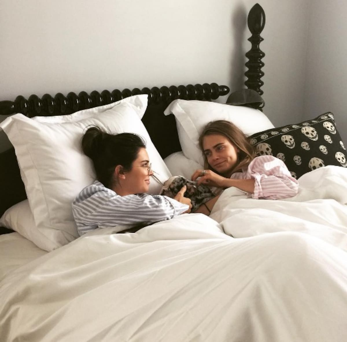 Kendall Jenner y Cara Delevigne Instagram