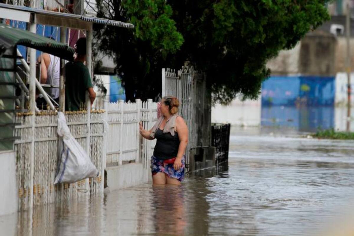Alcaldía gestiona más de 15.000 ayudas para damnificados por lluvias