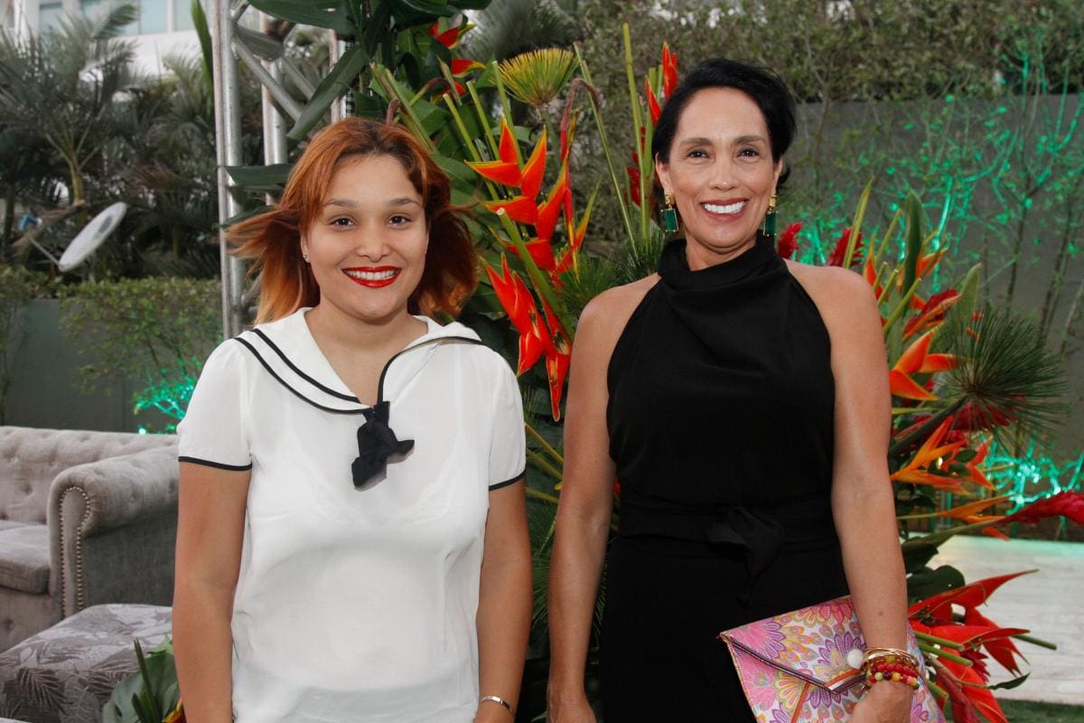 Mary Atencia y Elsa Cohen.