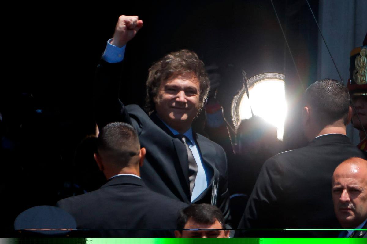 Javier Milei llega al Congreso para asumir como presidente de Argentina