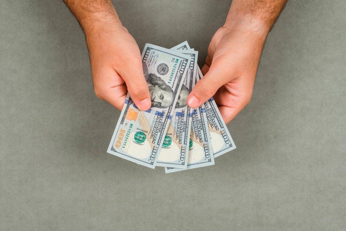 Así cerró este miércoles el dólar: por debajo de los $4.100