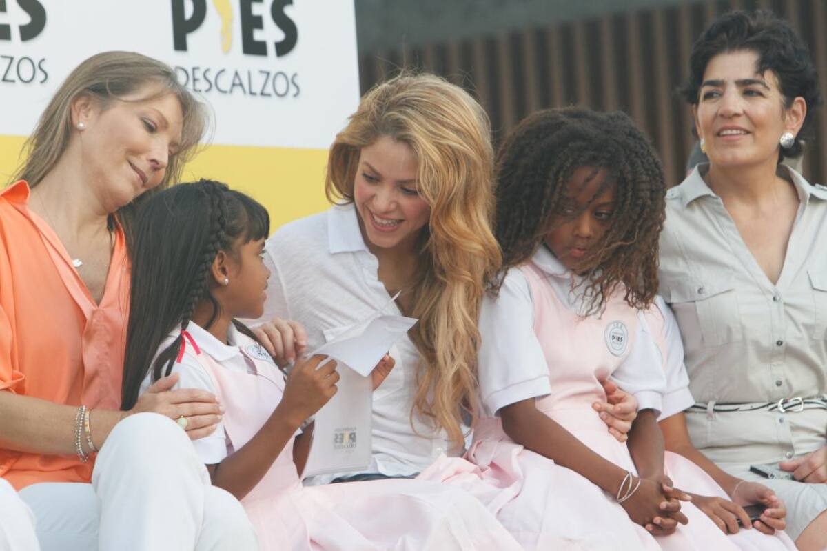 La primera dama, María Clemencia de Santos, Lady Causil, Shakira y Dioselin Mercado.