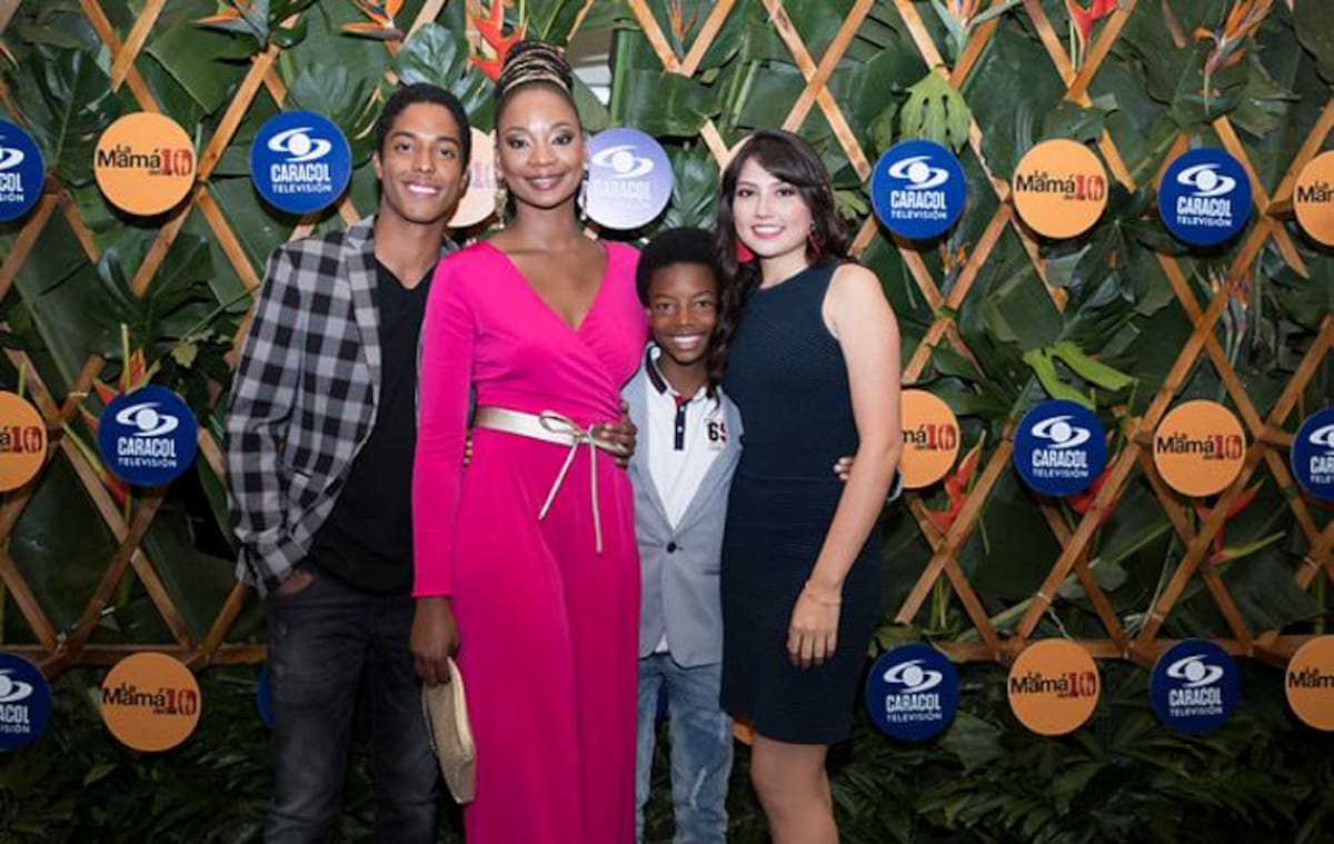 Protagonistas de 'La mamá del 10'. CARACOL TELEVISIÓN