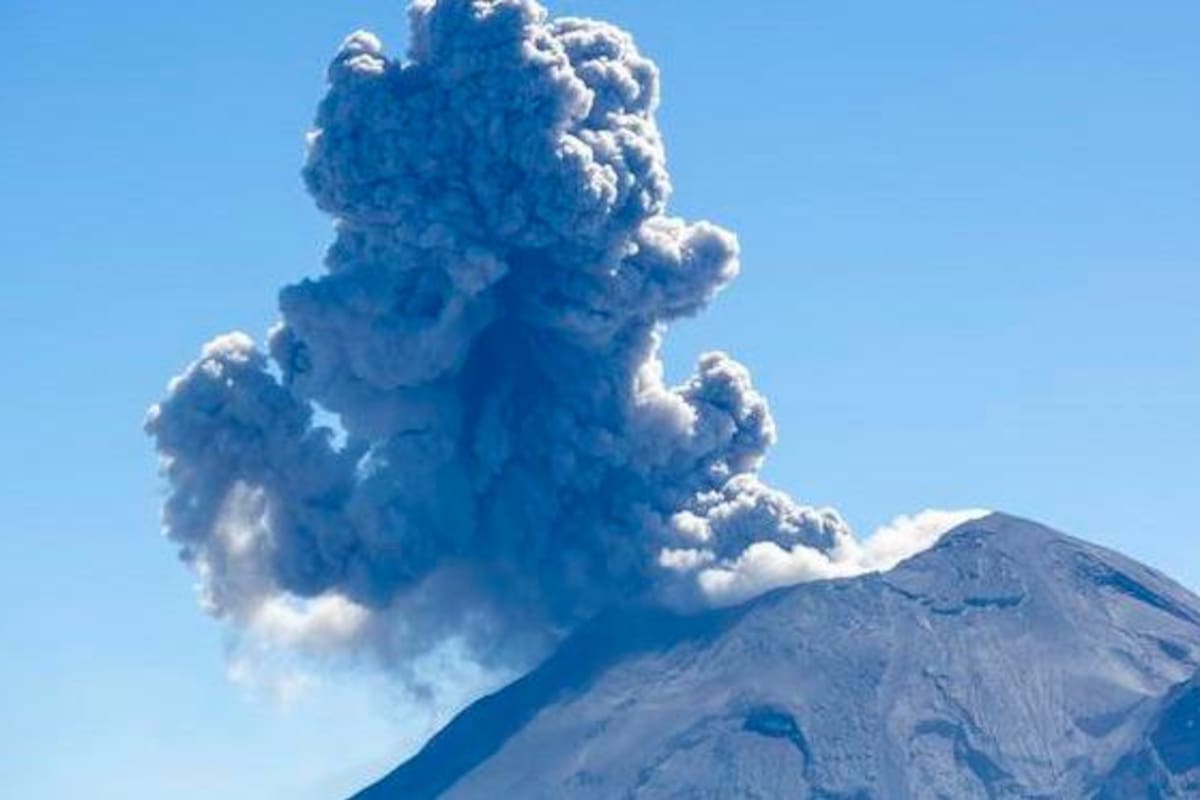 Ejército de México vigila actividad del volcán Popocatépetl