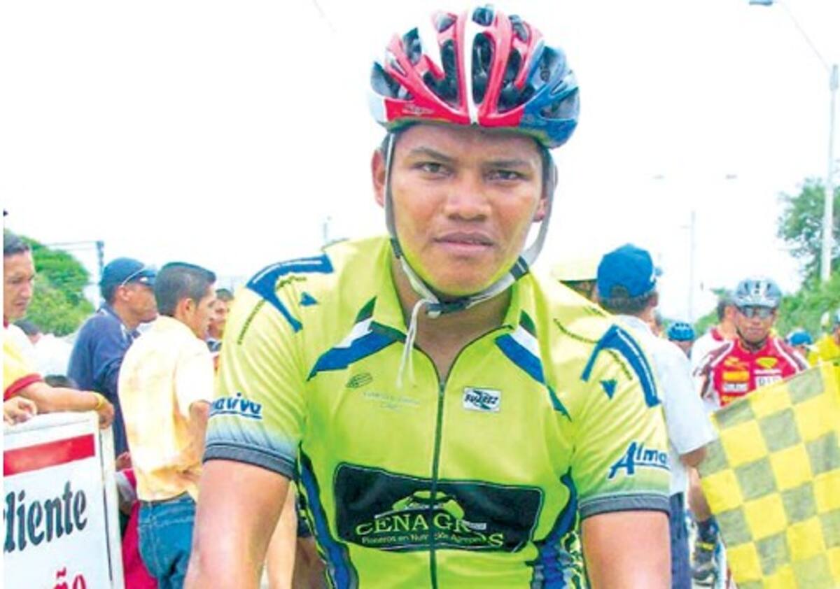 Luis Piñerez, del equipo Apuestas de Córdoba, campeón en la categoría A-B, del ciclismo recreativo de Córdoba. JUAN FABRA/EL UNIVERSAL