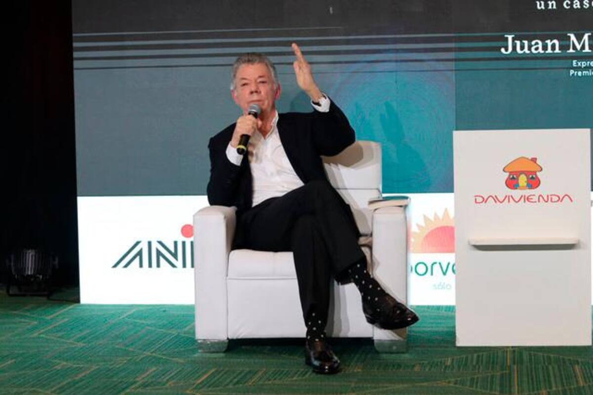 Santos lanzó duros cuestionamientos a los gobiernos de Petro y Duque