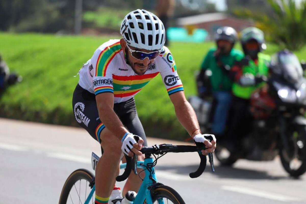 La fuga del gran José Serpa en la etapa de hoy en la Vuelta a Colombia