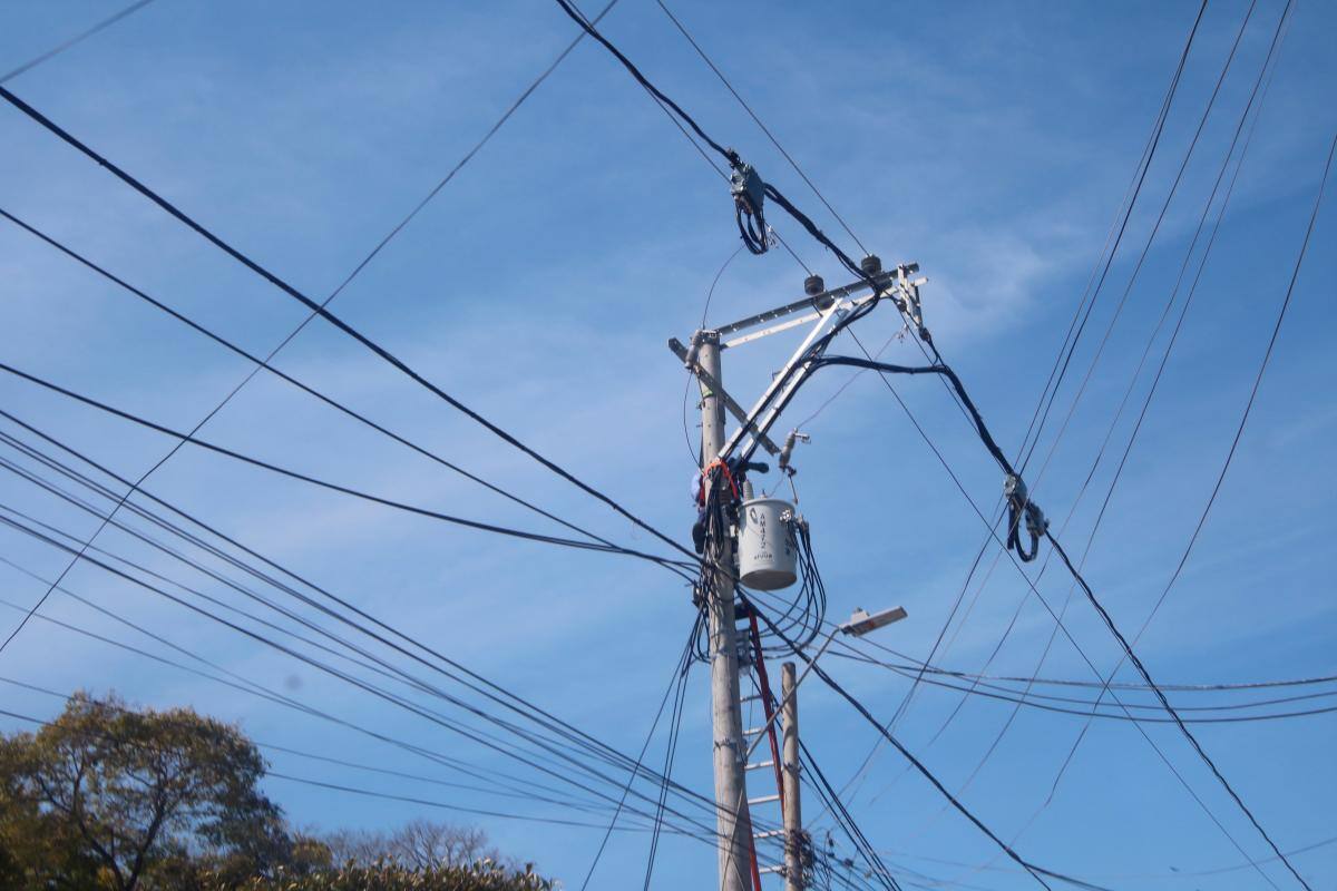 ¡Pilas! Quienes gasten más luz pagarán un excedente en la factura
