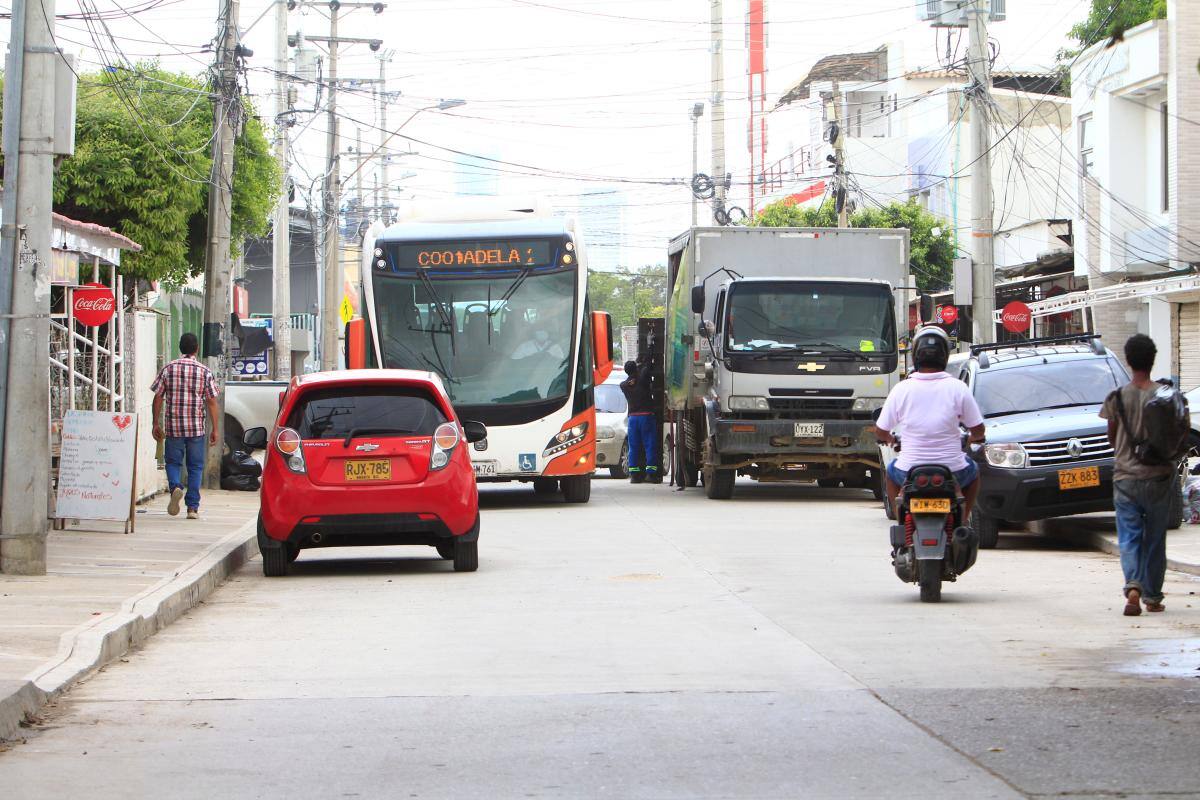 Habilitan tráfico vehicular en la calle del Mamón