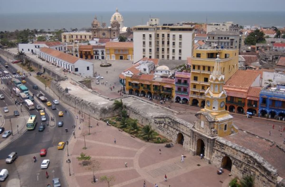 La plaza de la Paz es la entrada al Centro Histórico y siempre es escogida para la realización de eventos culturales. Archivo.