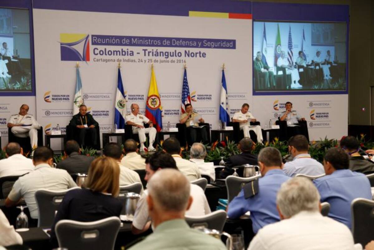 Fortalecer el intercambio de información y las capacidades conjuntas de inteligencia entre los países del Triángulo Norte y Colombia, fueron algunas de las conclusiones del panel ‘Redes y plataformas de intercambio de información’ en el marco de la reunión de ministros de Defensa. Aroldo Mestre