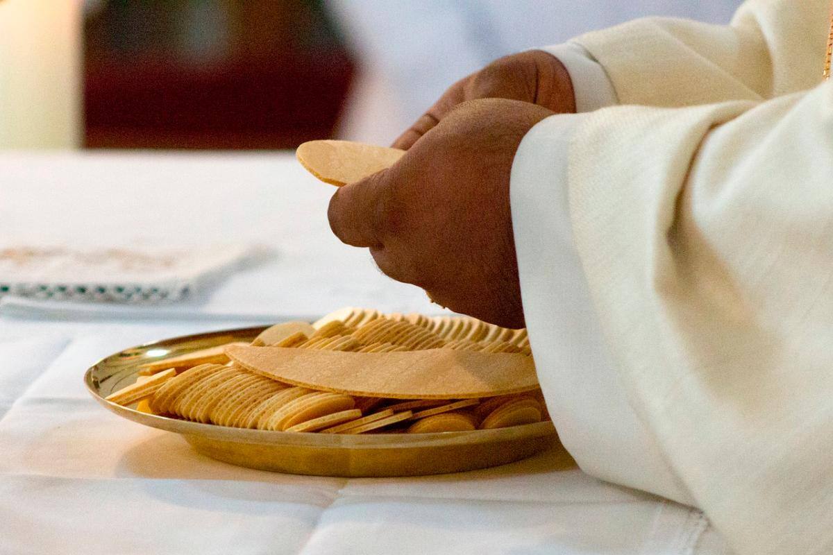 Sacerdote recibirá 10 años de prisión por abusar de una niña