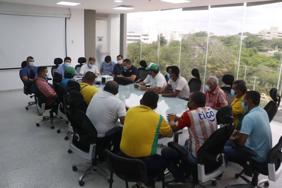 Anuncian estudio socioeconómico para reajuste de tarifas de taxis en Sincelejo