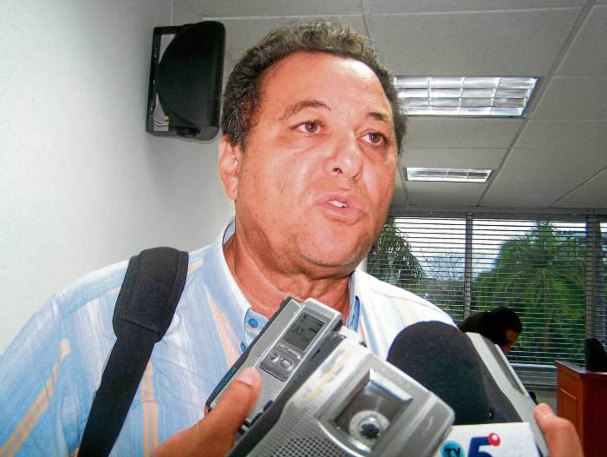 Guillermo Álvarez Machacón, abogado de los implicados y detenidos por el asesinato.