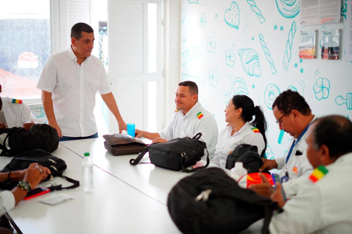 Alcalde electo de Cartagena se reunió con operadores de Transcaribe