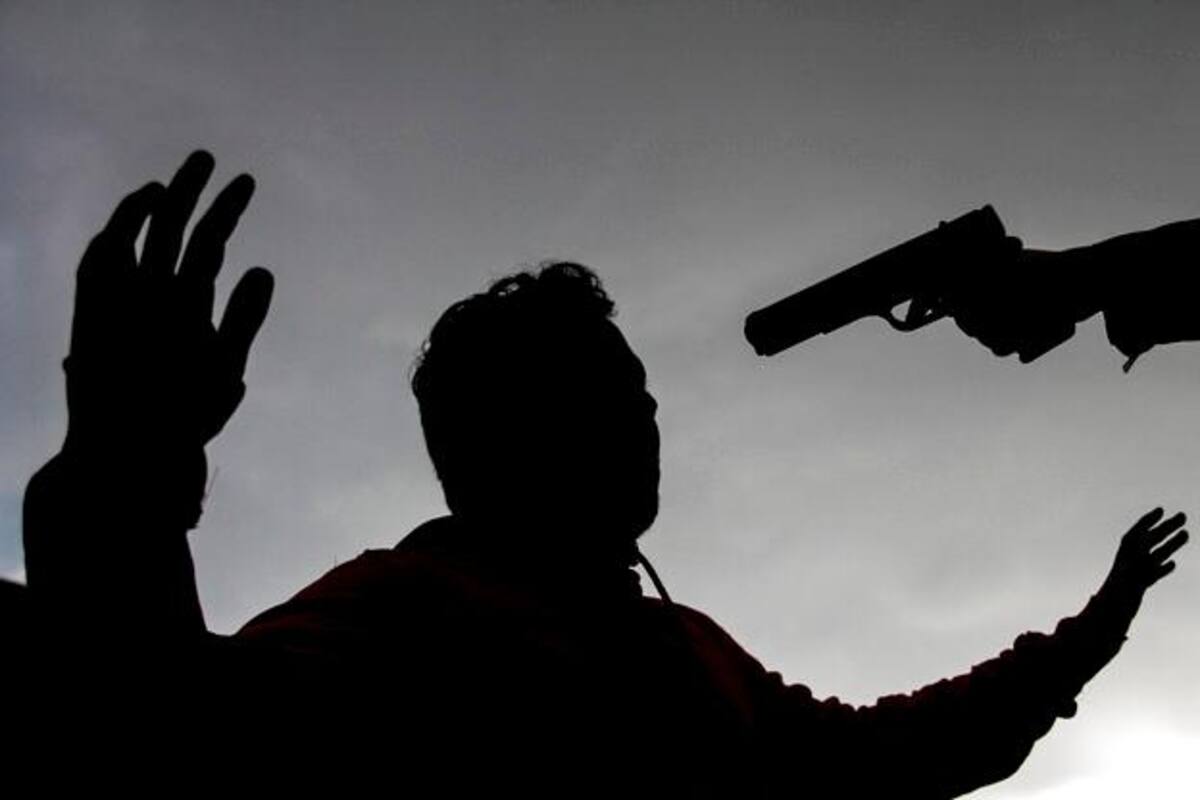 Asesinan a padre e hijo en violento ataque a bala en vía pública