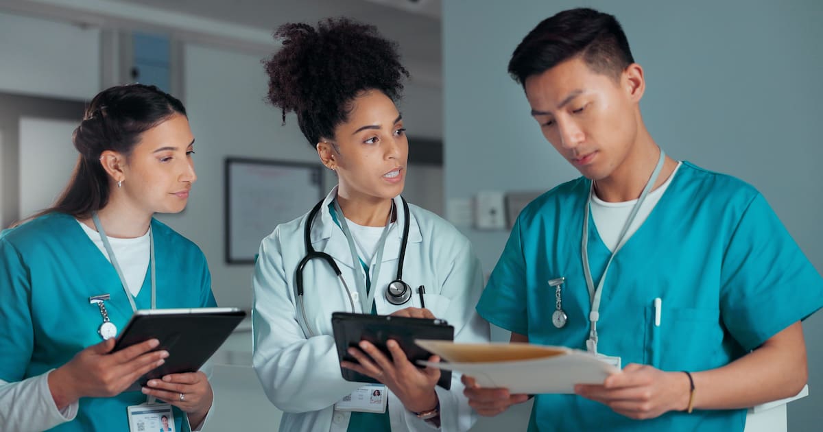 Así será el pago del salario mínimo a internos de medicina a partir de 2026