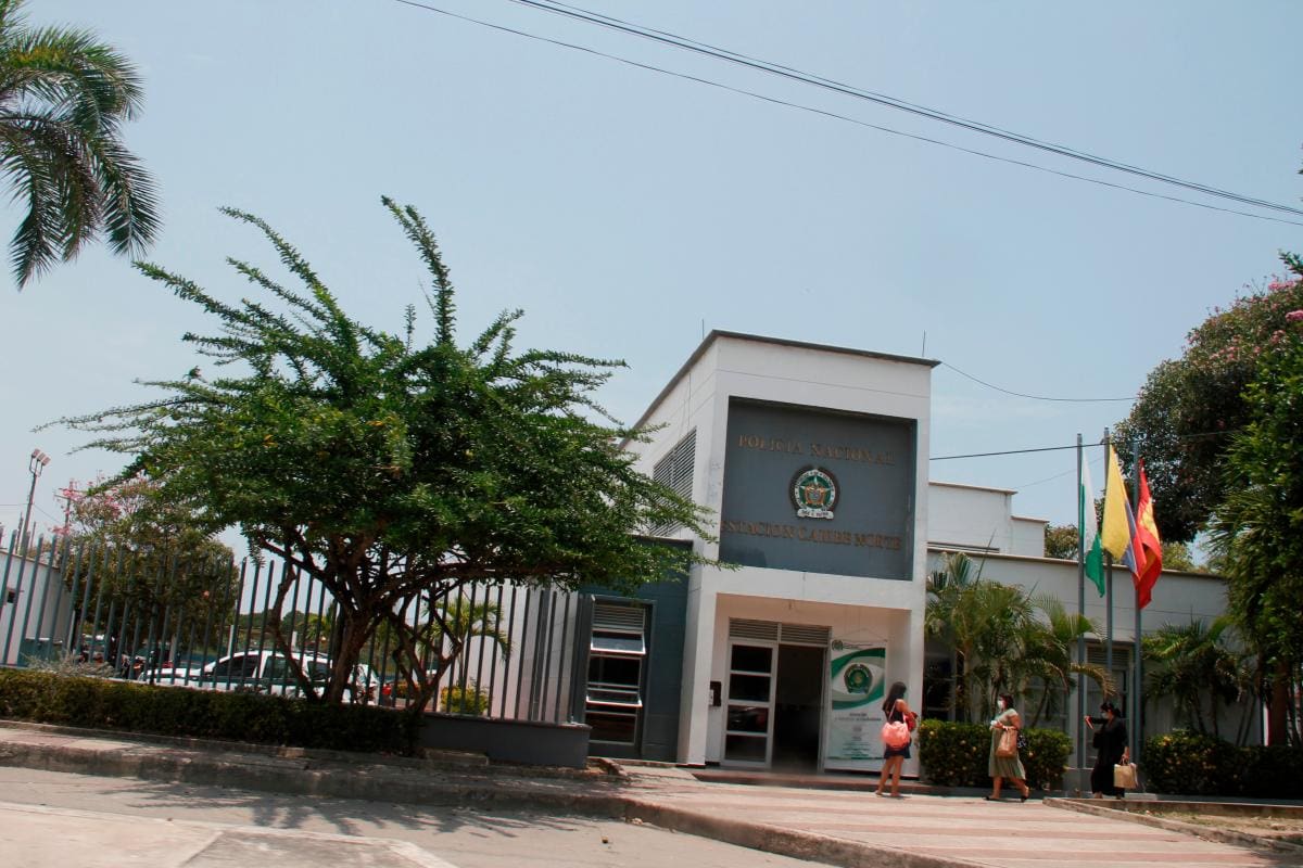 Abren investigación por posible violación masiva en estación de la Policía