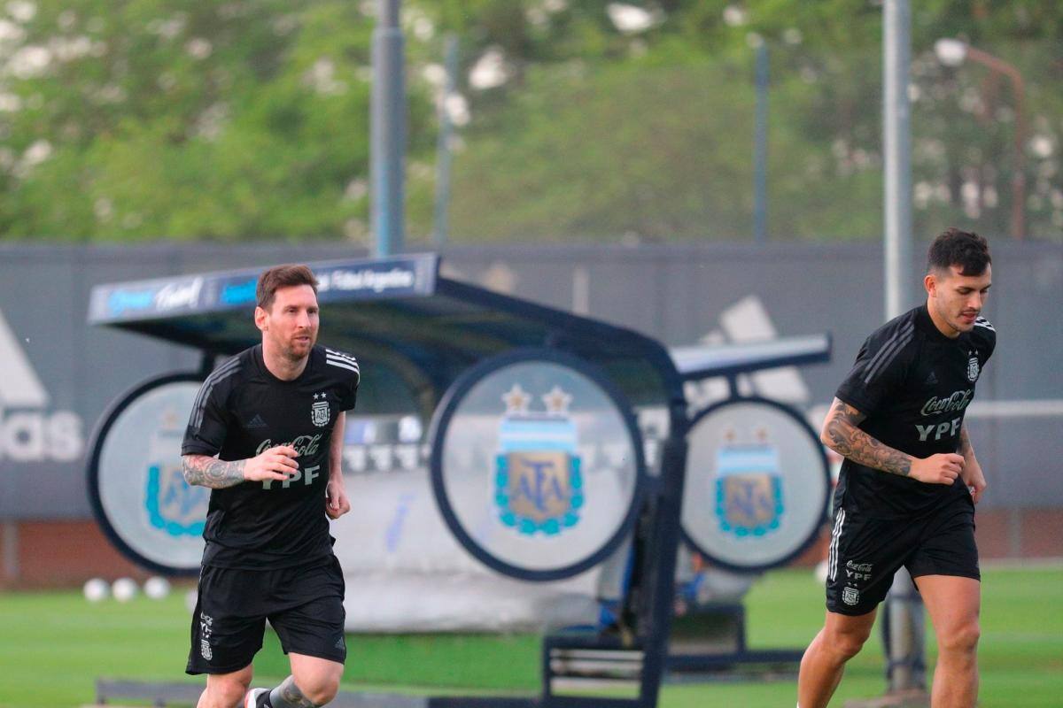 ¿Jugará Messi frente a los uruguayos por las Eliminatorias Suramericanas?