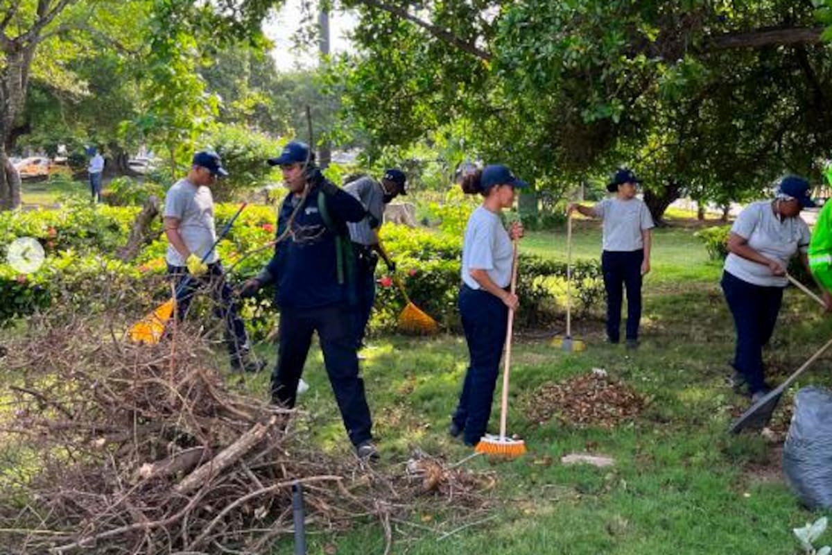 La JAC de Bocagrande intervino parque en jornada de limpieza