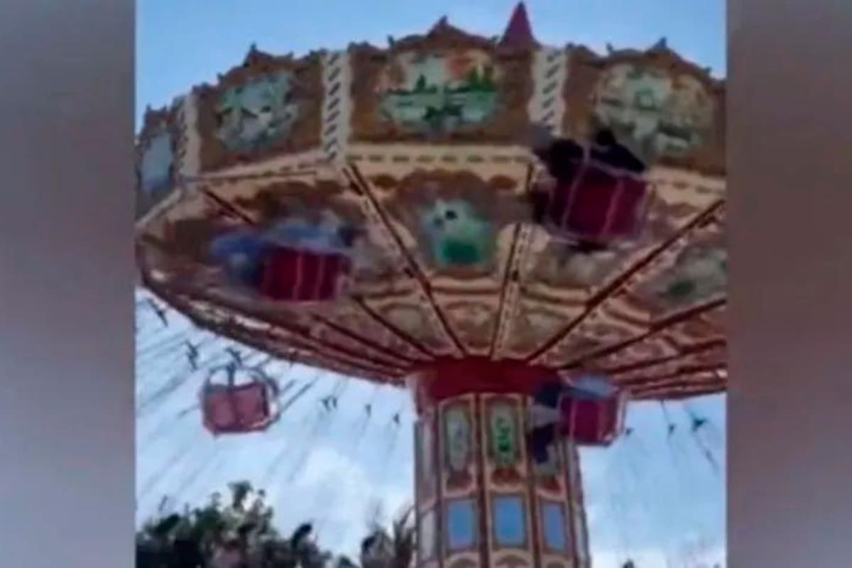 Video: mujer sale disparada del juego mecánico de las “sillas voladoras”
