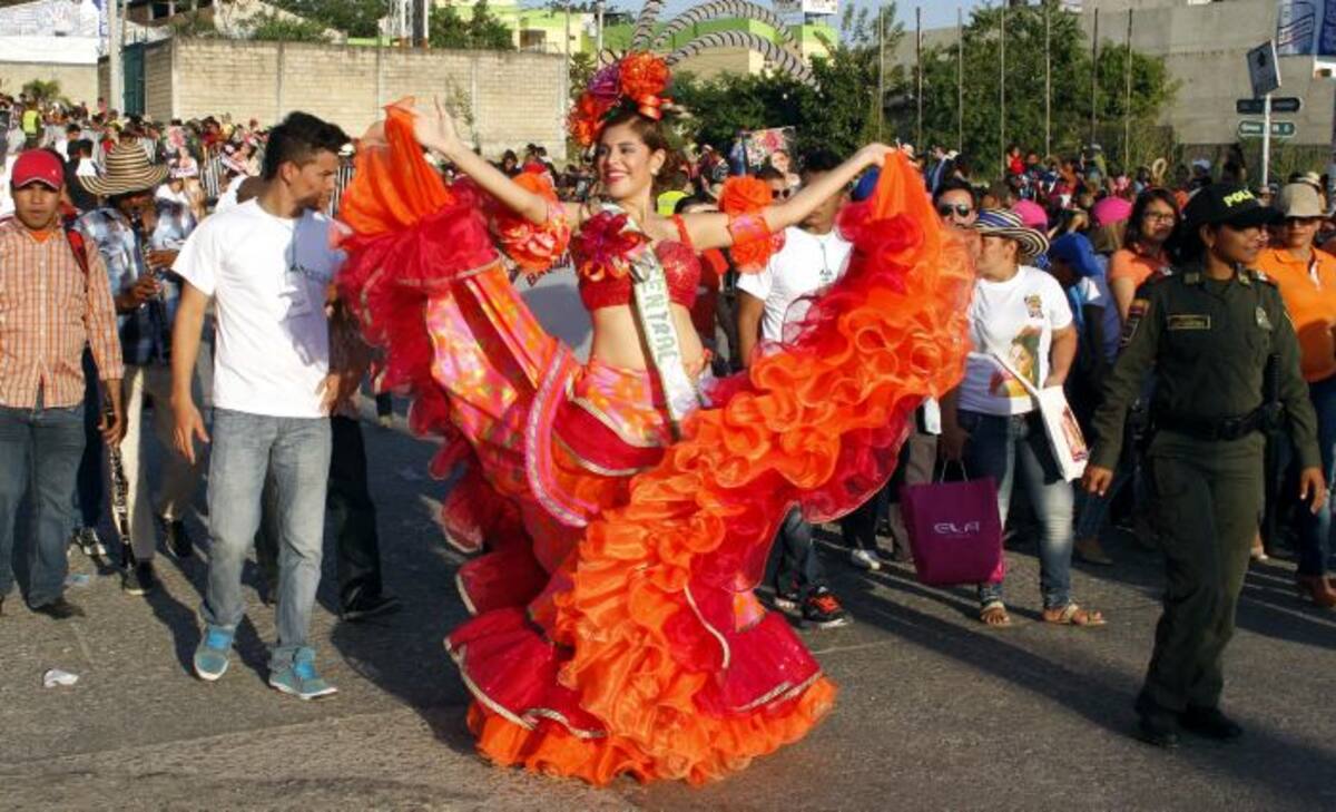 Paula Correa Ochoa, reina Central del 20 de Enero. MANUEL SANTIAGO PÉREZ / ELUNIVERSAL