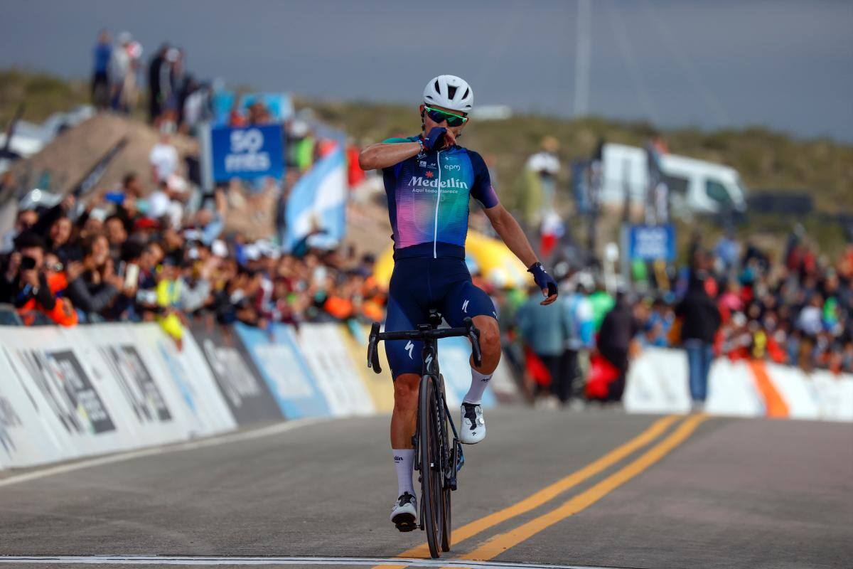 Vuelta a San Martín: Superman López gana etapa reina y se apodera del liderato