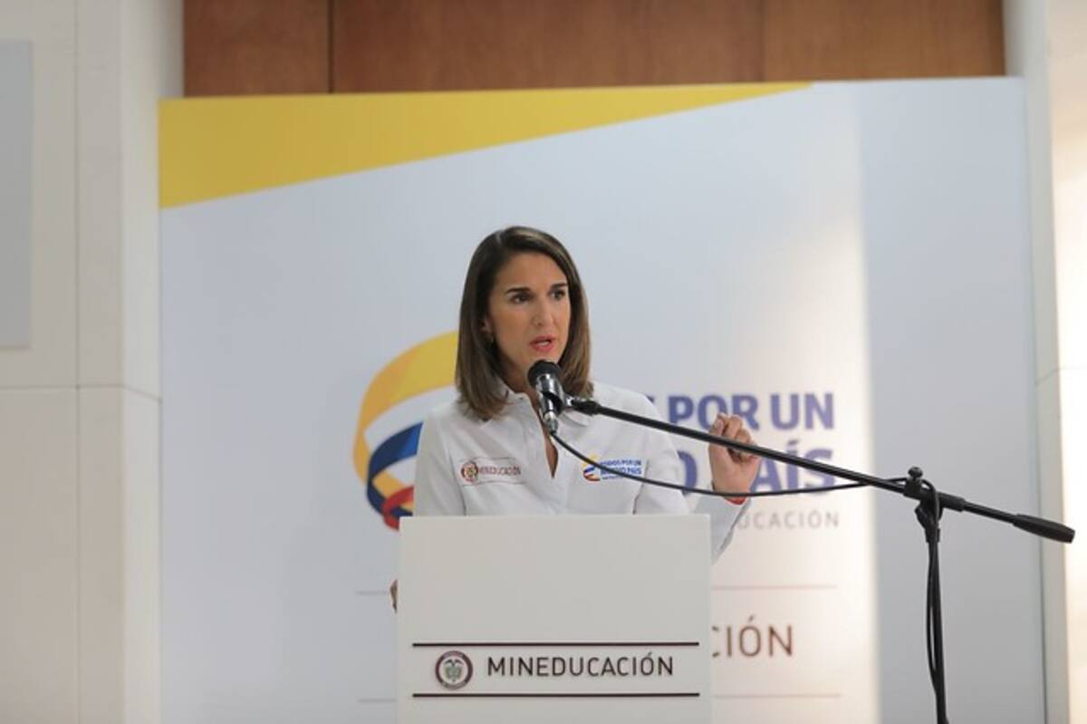 Comenzó empalme de Ministerio de Educación con nuevo Gobierno. Colprensa.