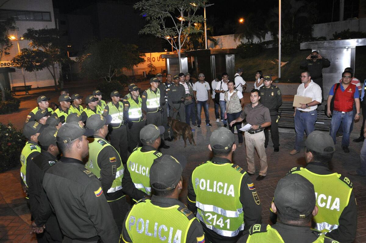 Las tiendas tienen permiso para funcionar hasta las 12 de la noche, y en bares y restaurantes el consumo de licor de manera interna es hasta las 4 de la madrugada. Foto: Cortesía
