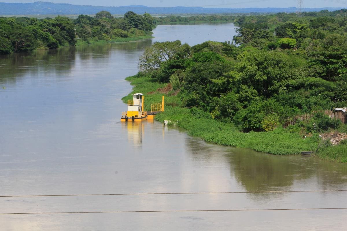 Balance de damnificados por aumento del nivel del Dique