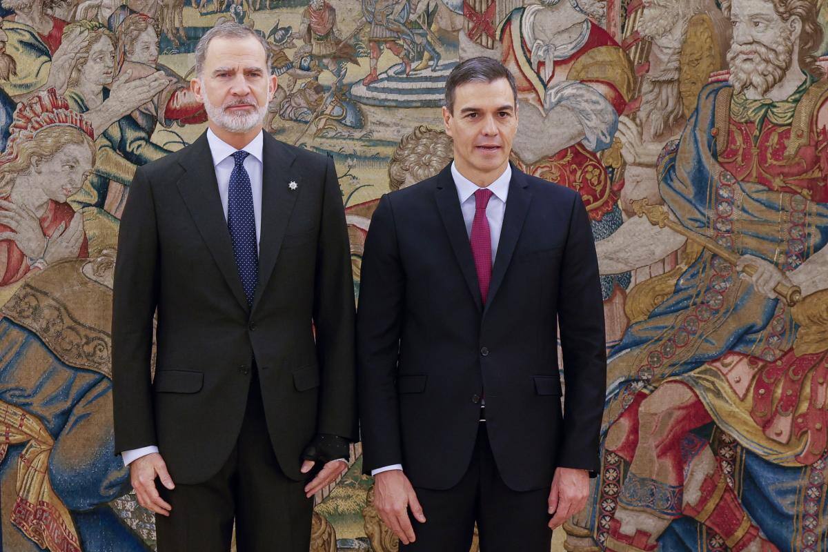 Pedro Sánchez promete su cargo de presidente ante el rey de España
