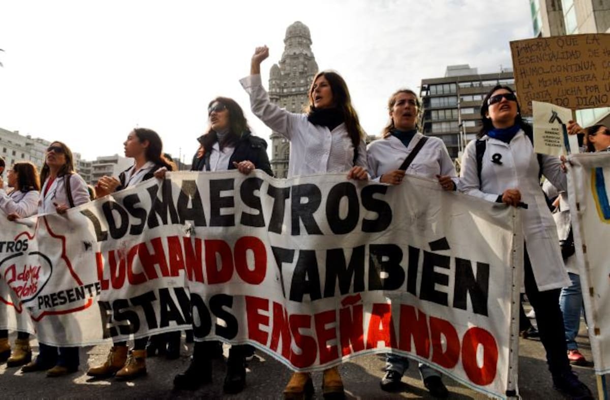 Huelga de profesores, Montevideo. AP