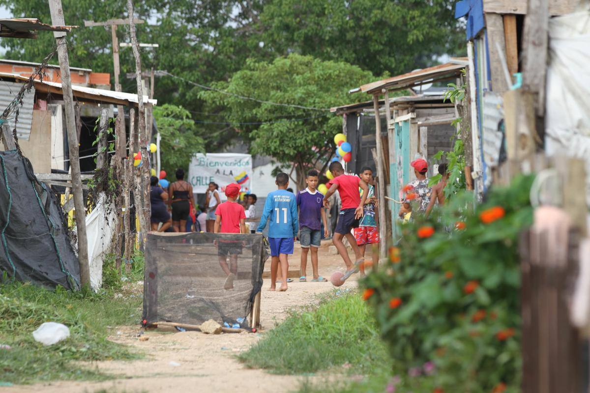 Video: Venezuela tiene su calle en los cerros de Albornoz