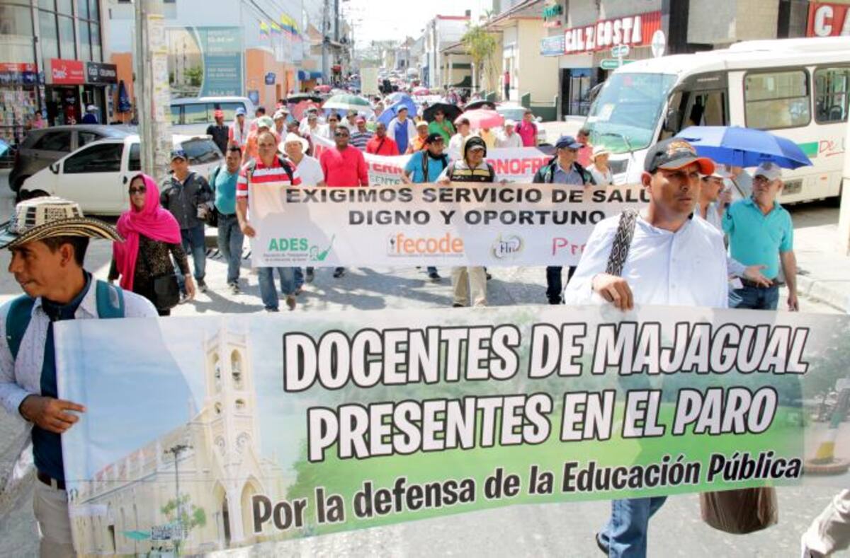 Marcha de los docentes sucreños en Sincelejo. MANUEL SANTIAGO PÉREZ/EL UNIVERSAL/