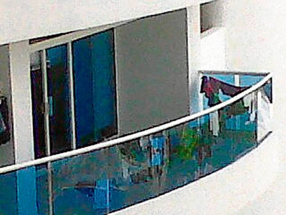 Los balcones del edificio son usados por algunos huéspedes para orear ropa mojada CORTESÍA