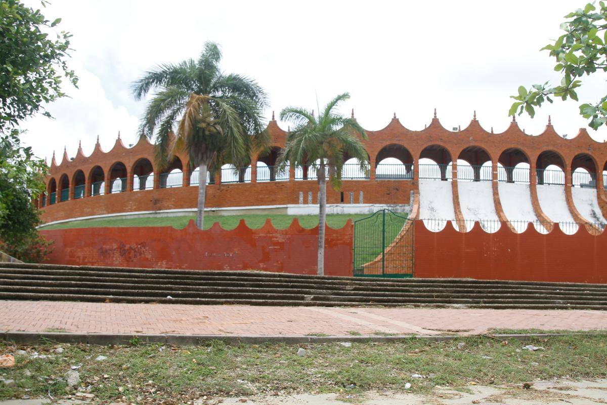Asesinan a transgénero en las afueras de la Plaza de Toros