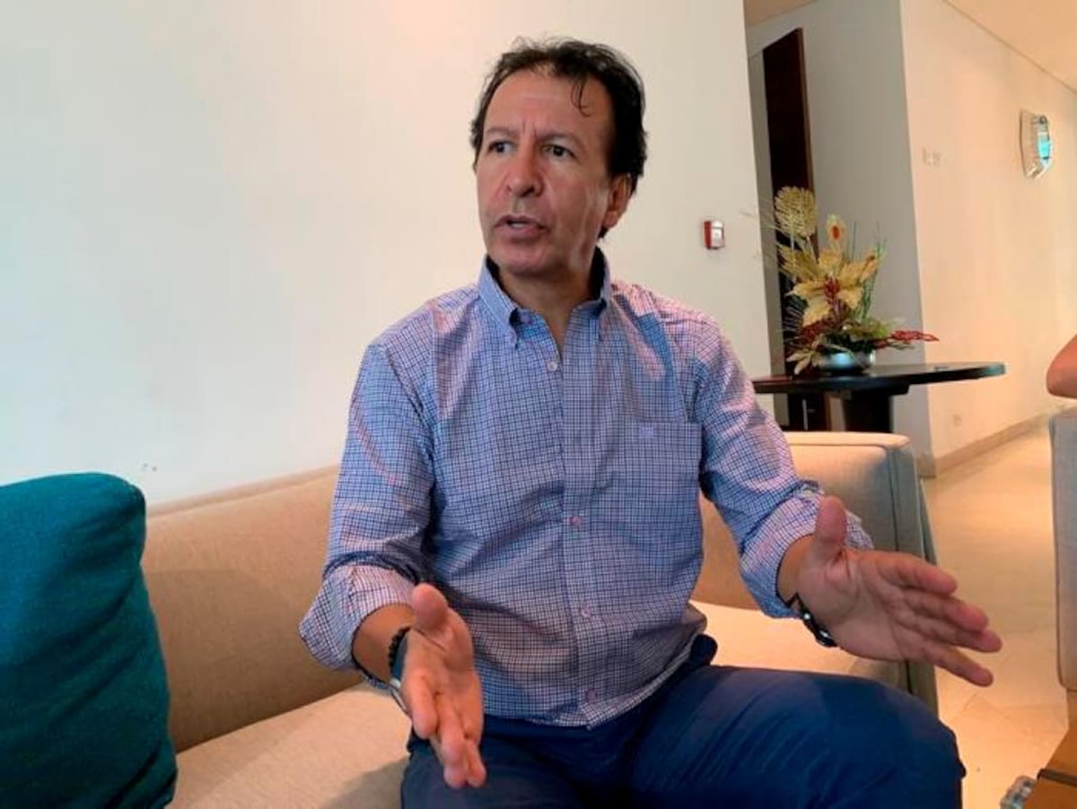 Pablo Bustos, veedor.