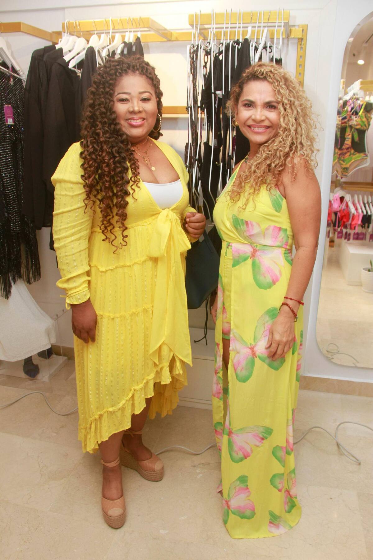 Tatiana Cervantes y Norma Castro.