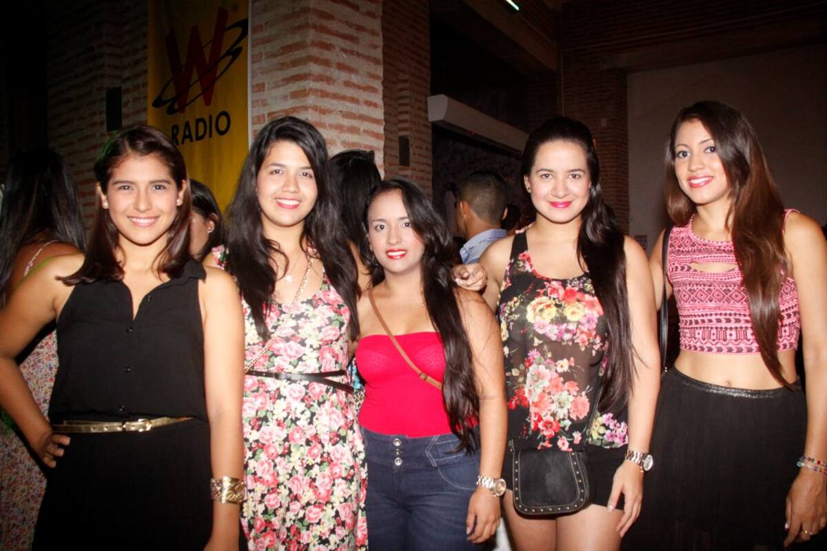 Katerin Martin, Lorena Manrique, Claudia Vélez, Egenny Díaz y Diana Machacón.