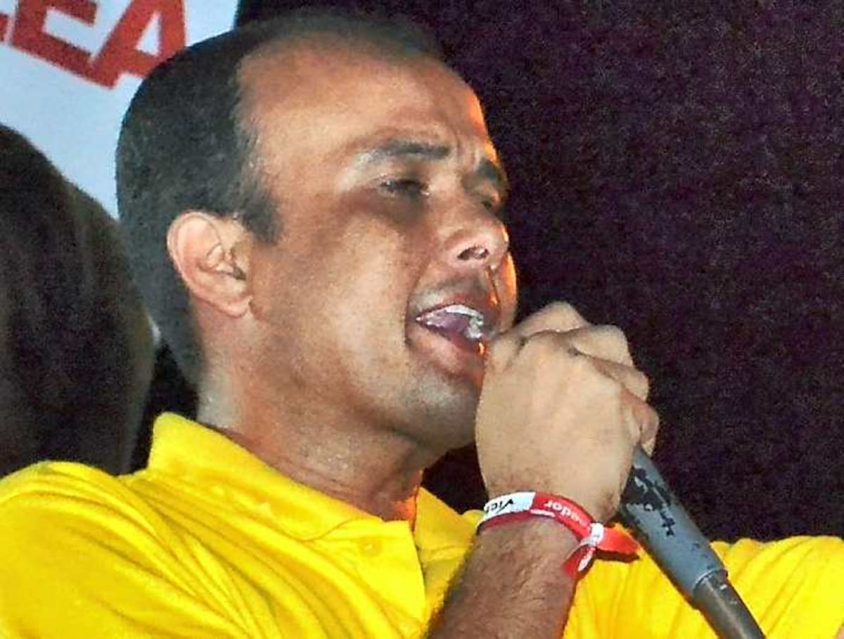 Davo Pastrana, dirigente que impulsa el deporte y respalda a la comunidad necesitada.