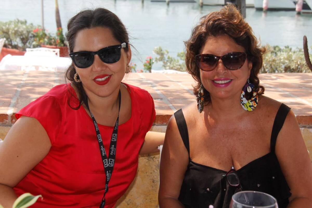 Ana Lucía Lecompte y Jackeline Lemaitre de Basile.