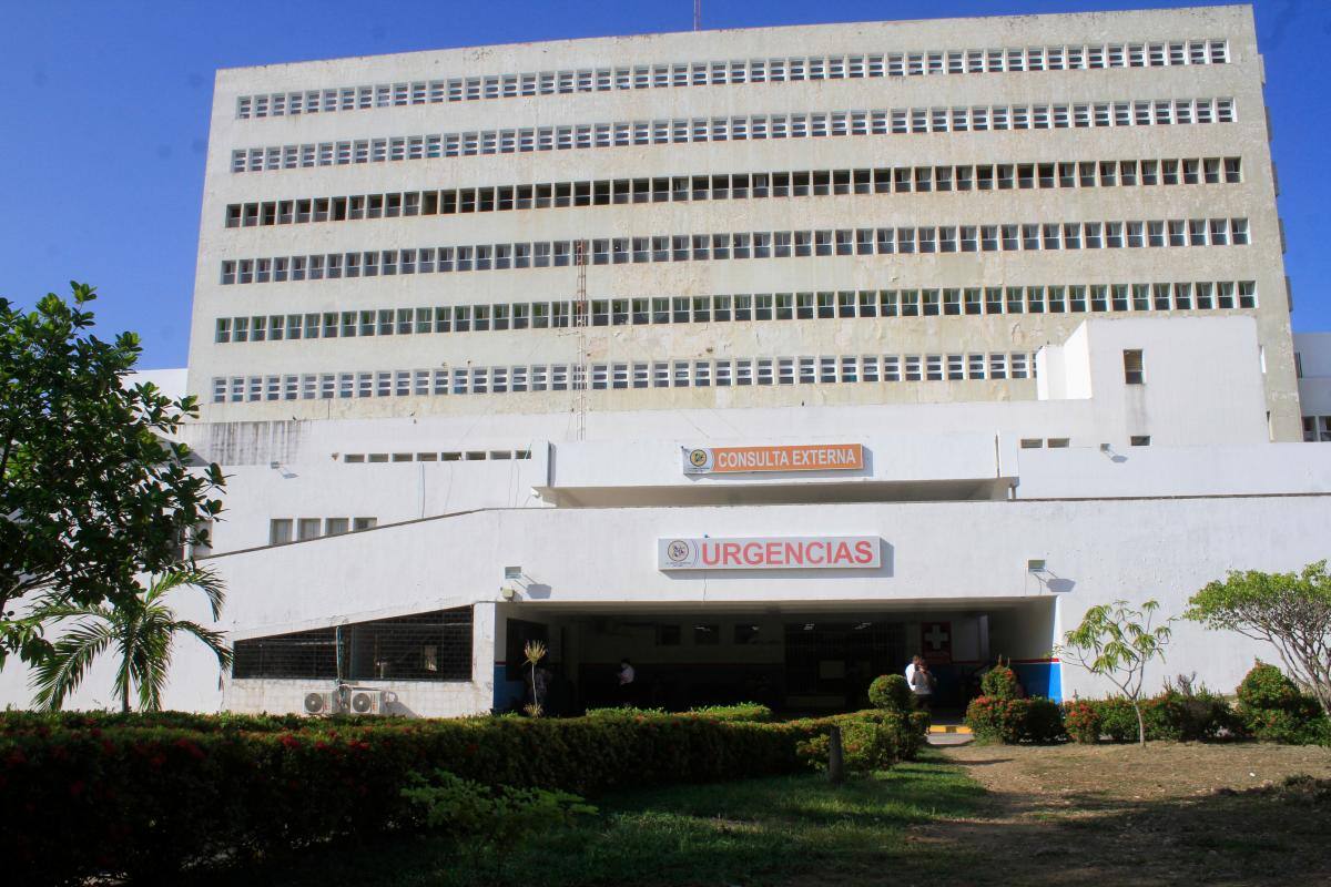 La razón por la que salen algunos empleados del Hospital Universitario