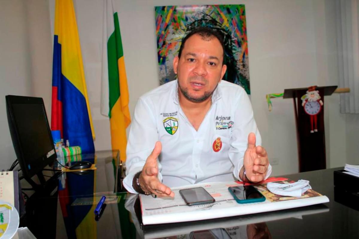 Contraloría solicita la suspensión del alcalde de municipio de Bolívar