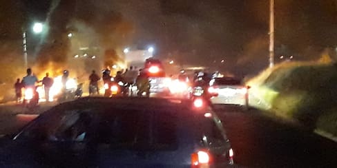 Comunidad bloquea vía en sentido Turbaco - Arjona