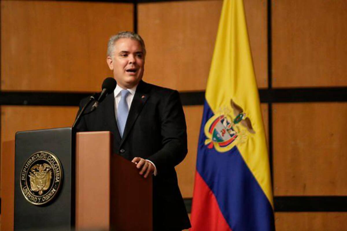 Duque propone salario mínimo de un millón más auxilio de transporte