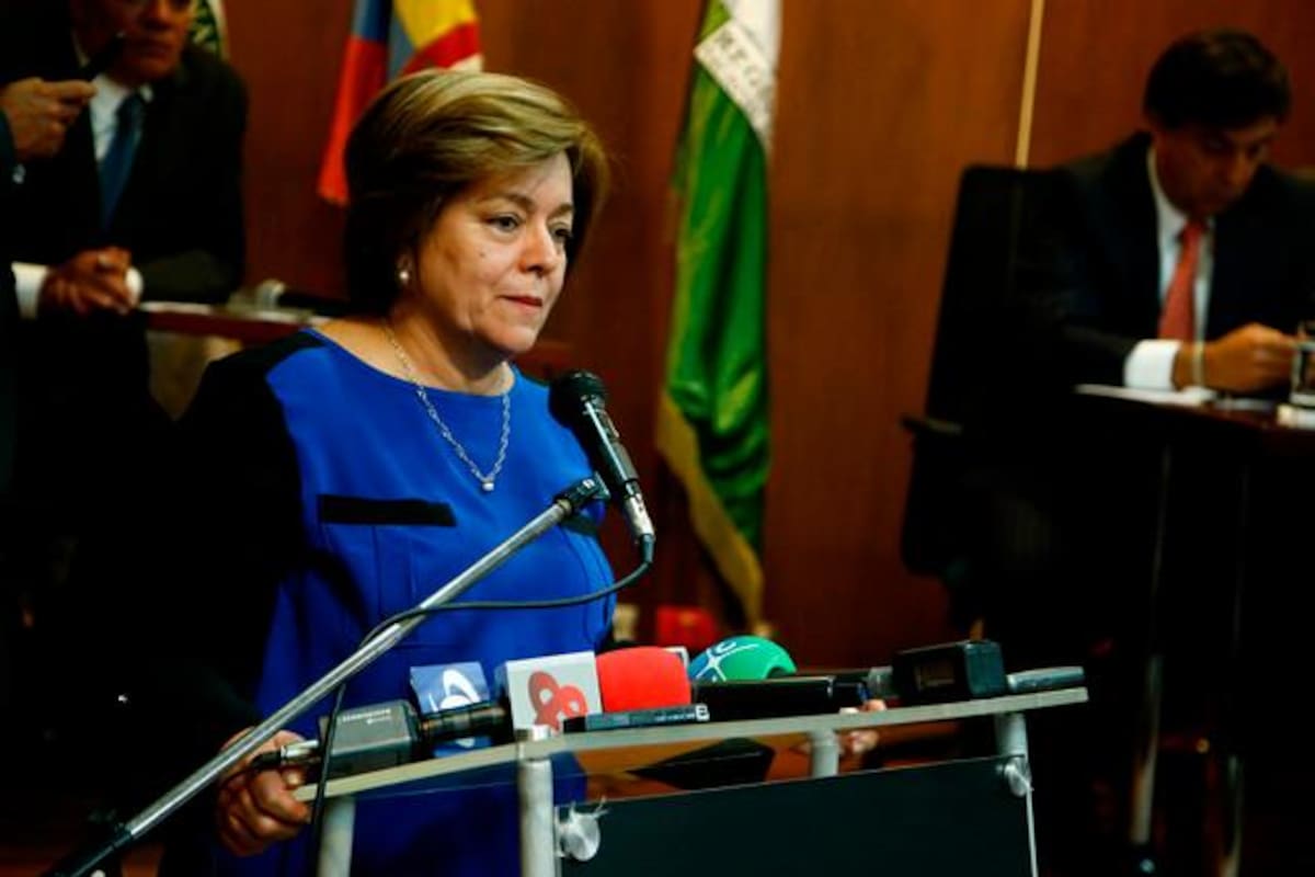 Contratos por OPS deben desaparecer: ministra de Trabajo de Petro