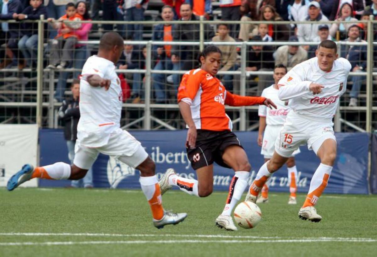Laborde siempre pintó que sería un gran jugador. Aquí con el equipo de la Academia de Bogotá en la Primera B. ARCHIVO