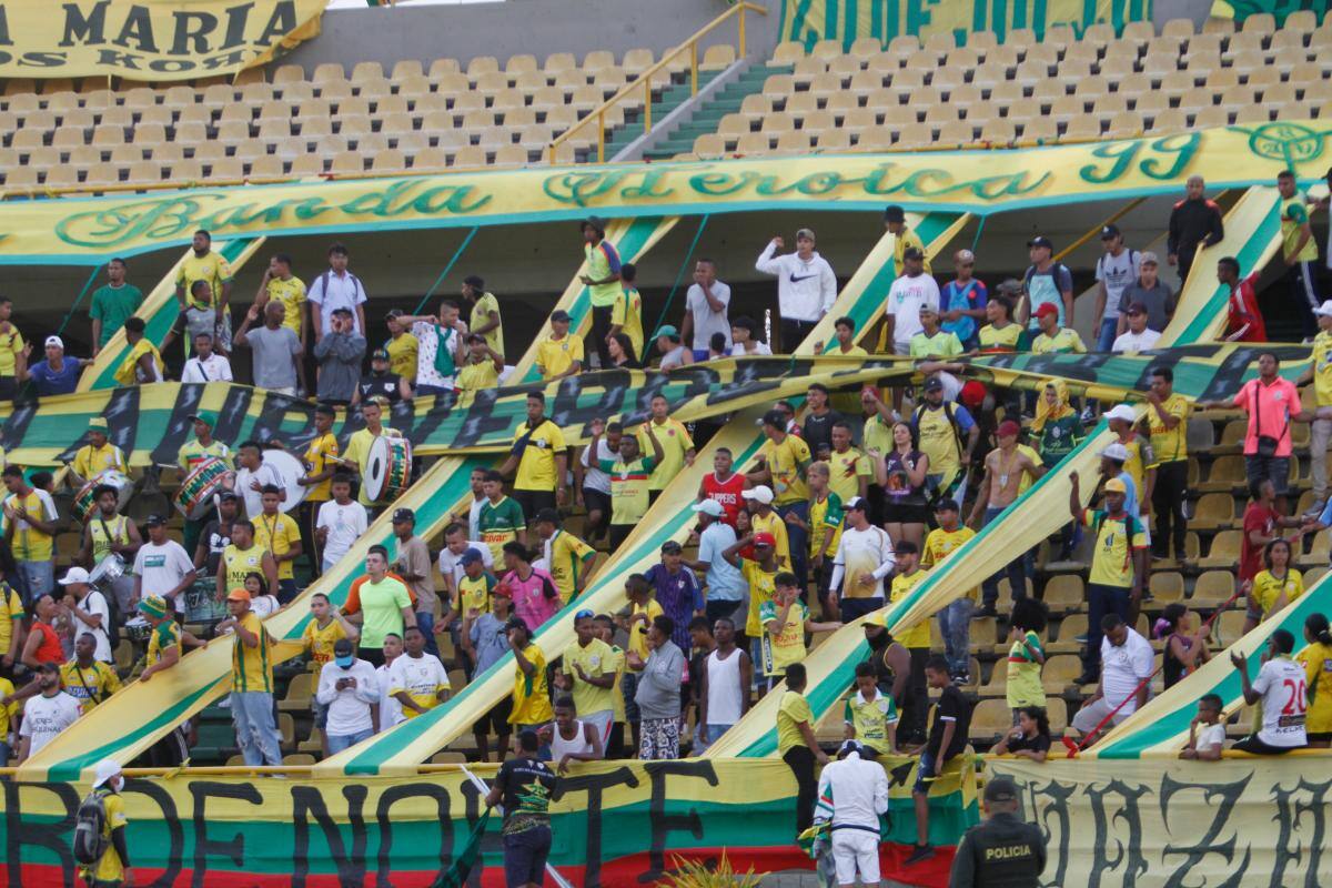 La hinchada de Real Cartagena no come cuento, hay que enamorarla