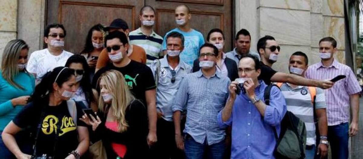 Los perdiodistas conmemoran el Día de la Libertad de Prensa. COLPRENSA